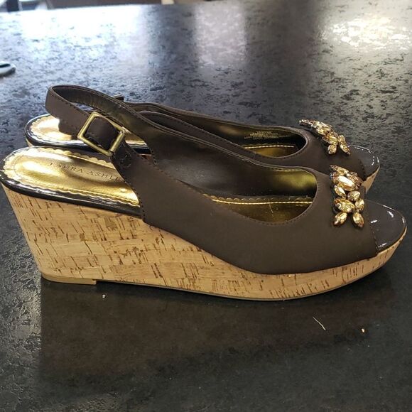 Laura Ashley shoes - Picture 2 of 5